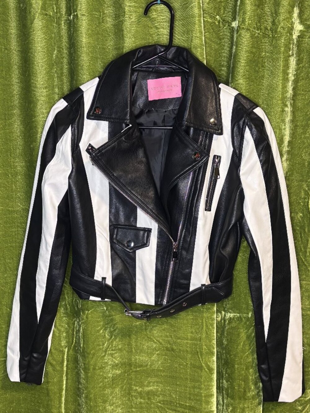 AZALEA WNG BEETLEJUICE MOTO JACKET - size SMALL